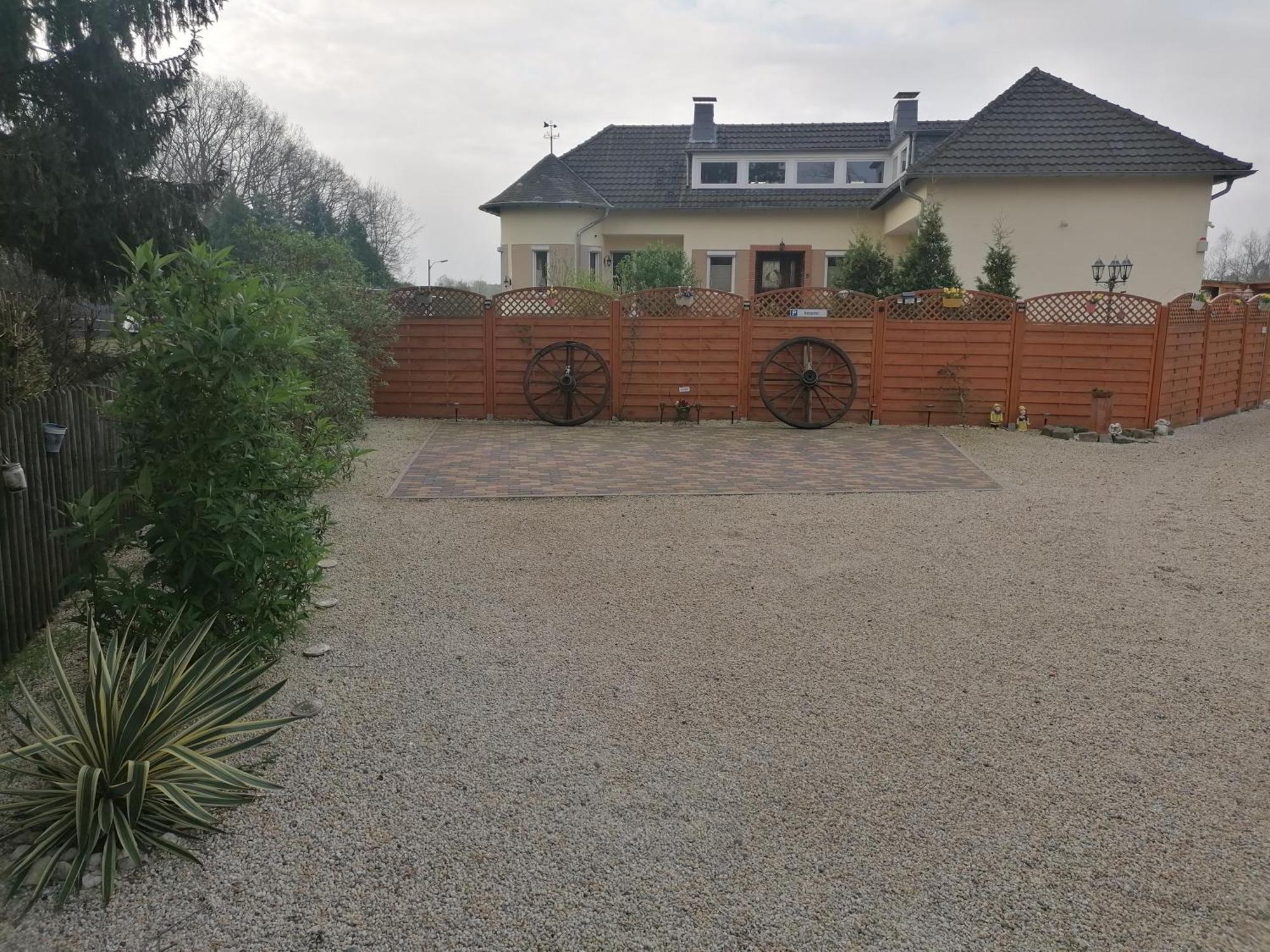 Haus Lupo Am Kanal Castrop-Rauxel Exterior photo